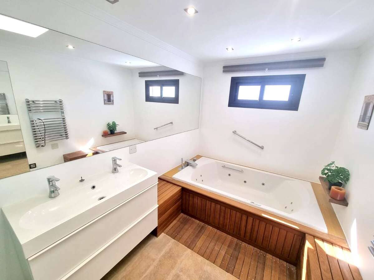 8 soveværelse Villa til salg i Costa Teguise med swimmingpool garage - € 1.195.000 (Ref: 7922372)