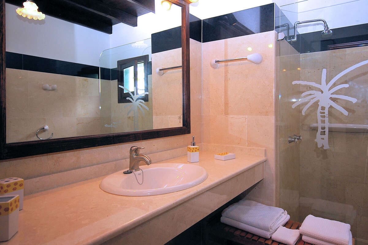 22 bedroom Finca/Country House for sale in Haria with pool - € 3,500,000 (Ref: 7992136)