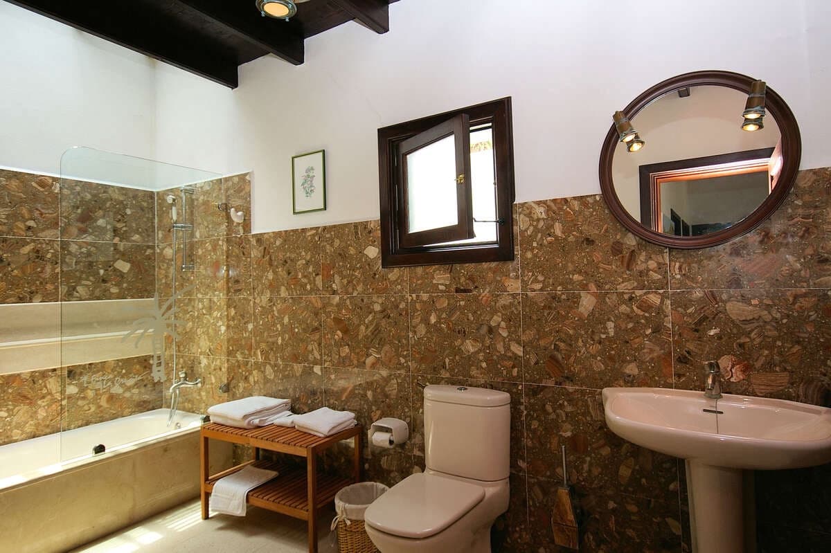 22 bedroom Finca/Country House for sale in Haria with pool - € 3,500,000 (Ref: 7992136)