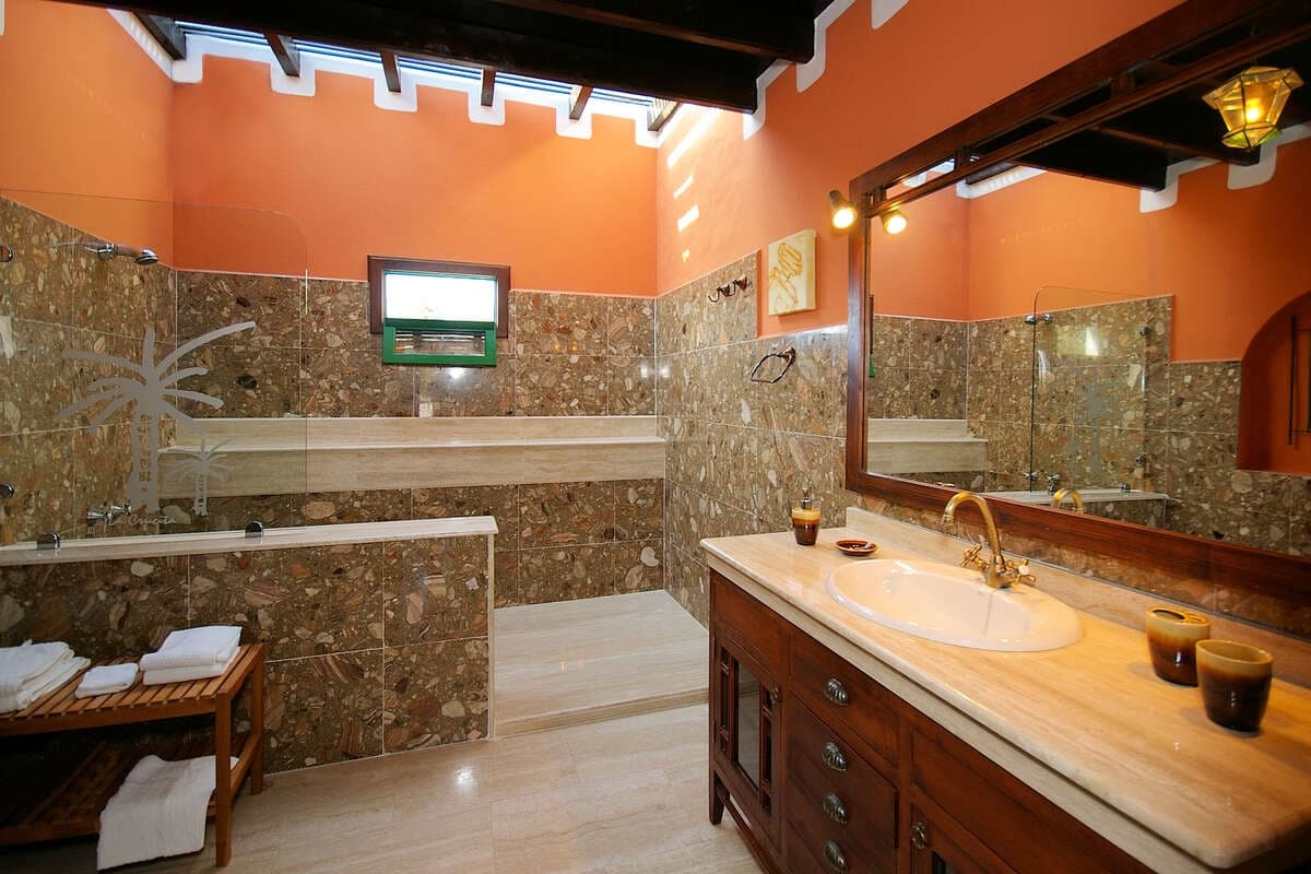 22 bedroom Finca/Country House for sale in Haria with pool - € 3,500,000 (Ref: 7992136)