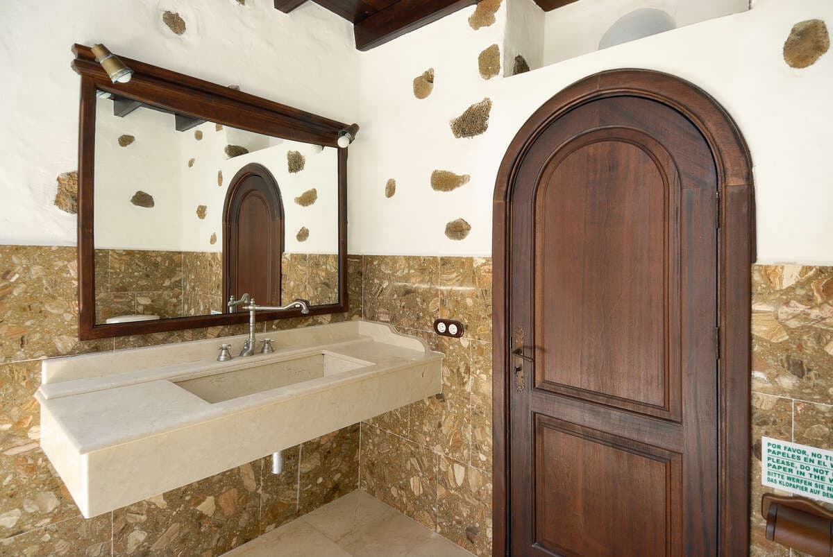 22 bedroom Finca/Country House for sale in Haria with pool - € 3,500,000 (Ref: 7992136)