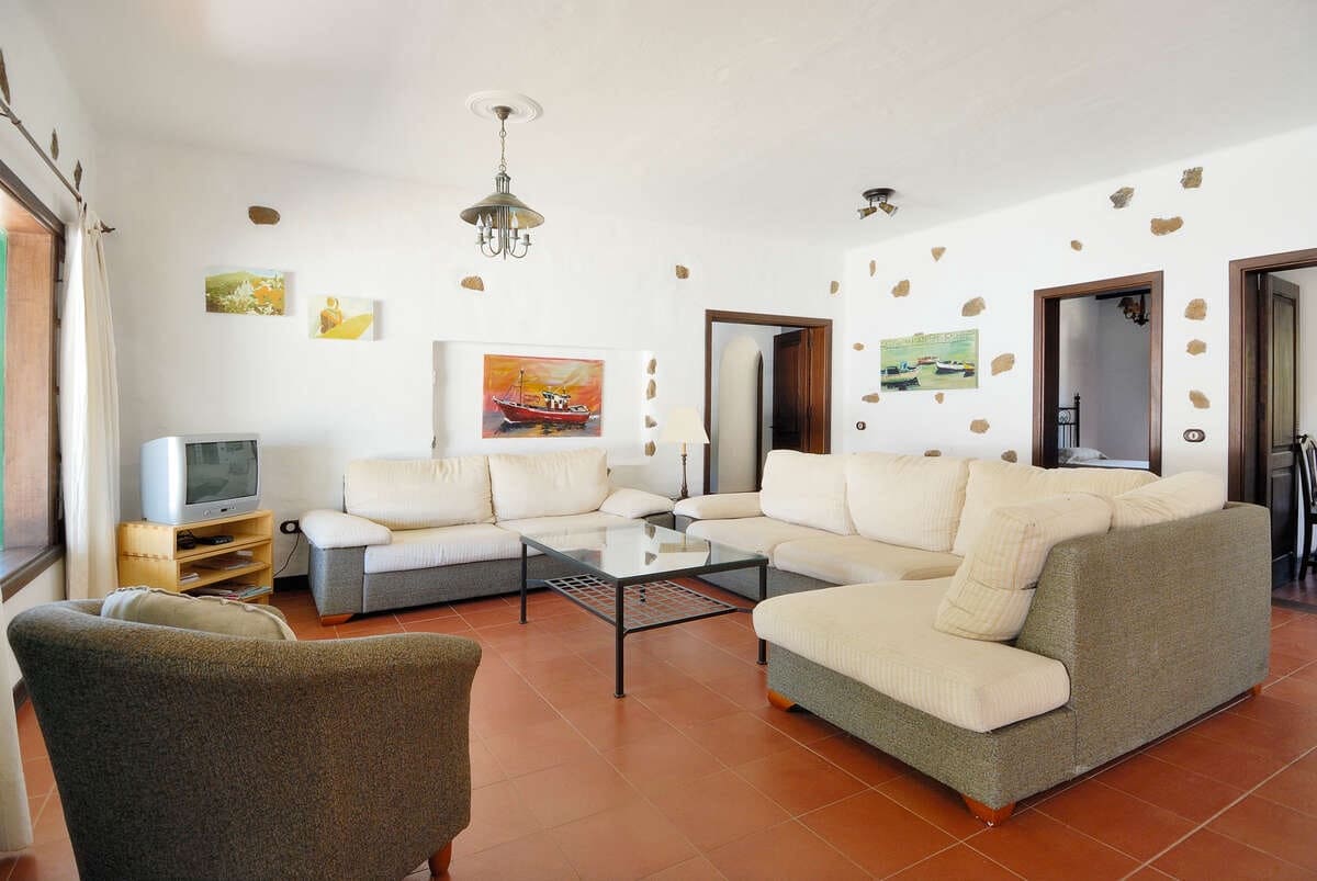 22 bedroom Finca/Country House for sale in Haria with pool - € 3,500,000 (Ref: 7992136)