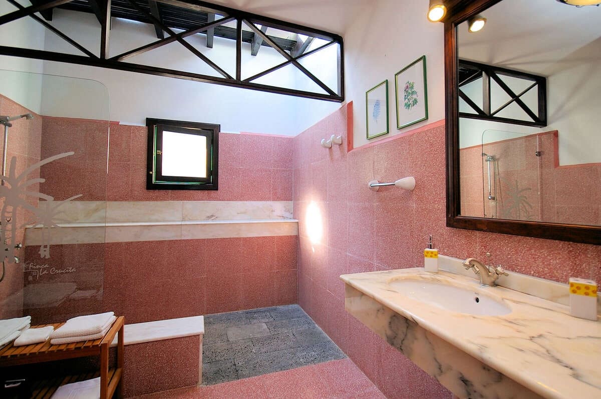 22 bedroom Finca/Country House for sale in Haria with pool - € 3,500,000 (Ref: 7992136)