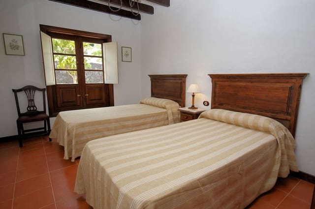 22 chambre Finca/Maison de Campagne à vendre à Haría avec piscine - 3 500 000 € (Ref: 7992136)
