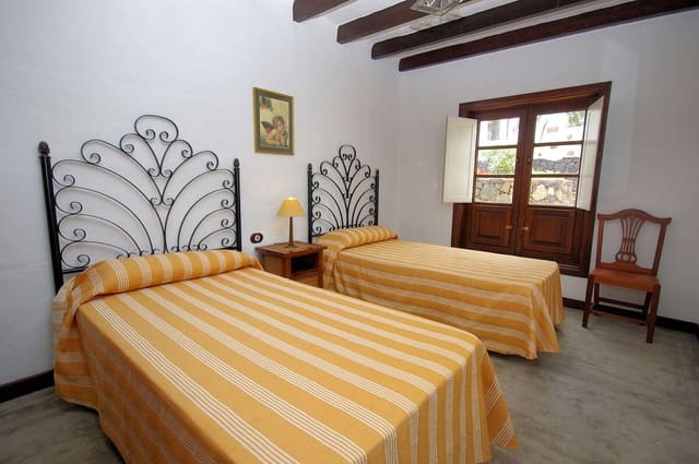 22 chambre Finca/Maison de Campagne à vendre à Haría avec piscine - 3 500 000 € (Ref: 7992136)