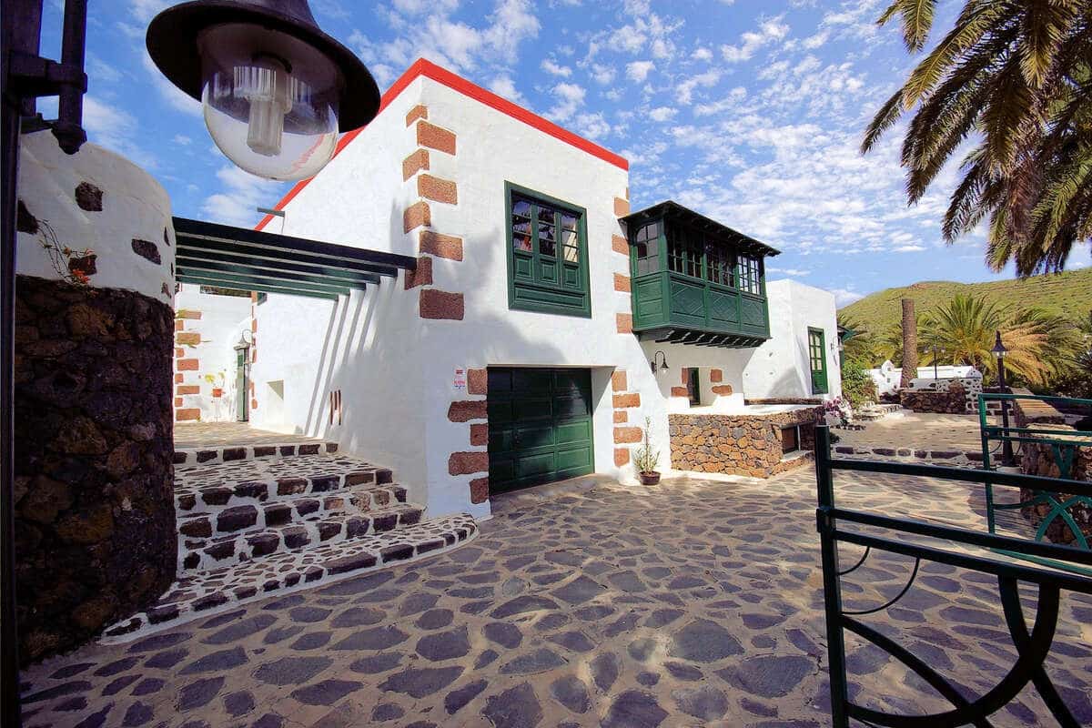 22 bedroom Finca/Country House for sale in Haria with pool - € 3,500,000 (Ref: 7992136)
