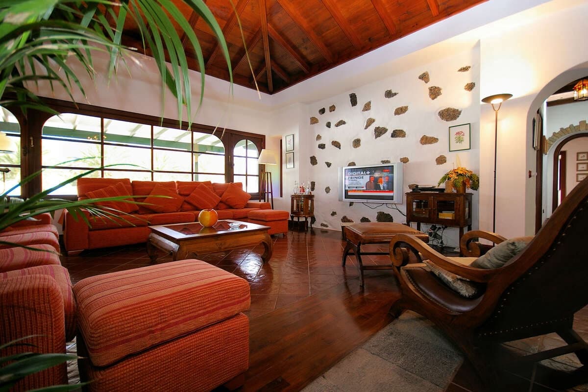 22 bedroom Finca/Country House for sale in Haria with pool - € 3,500,000 (Ref: 7992136)