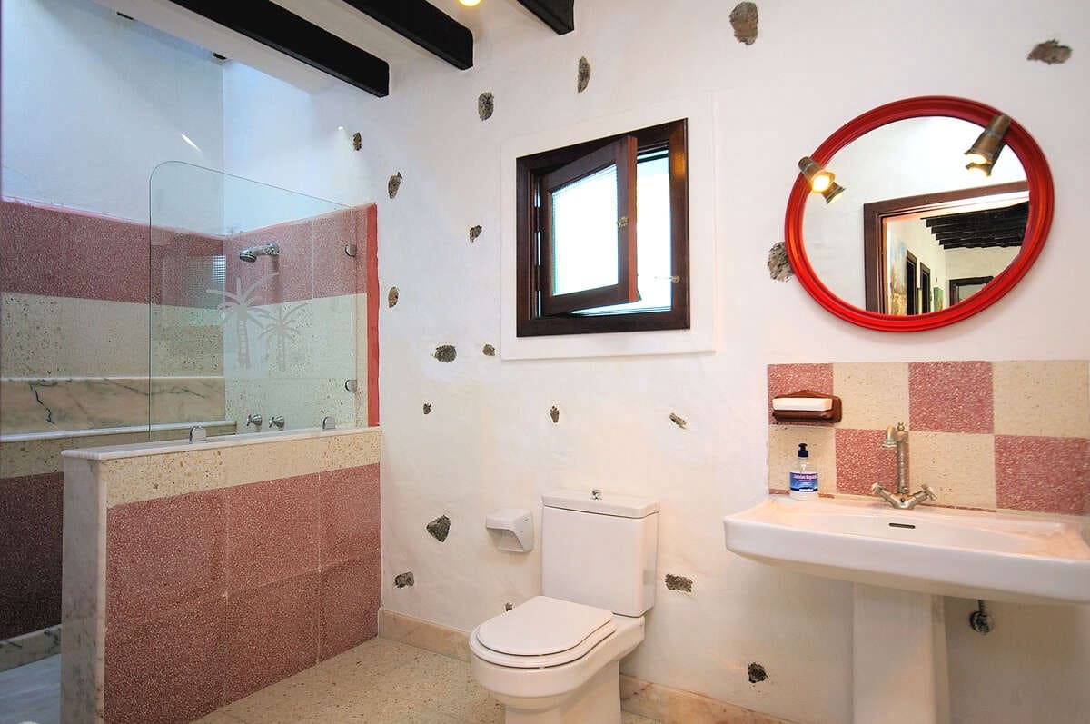 22 bedroom Finca/Country House for sale in Haria with pool - € 3,500,000 (Ref: 7992136)