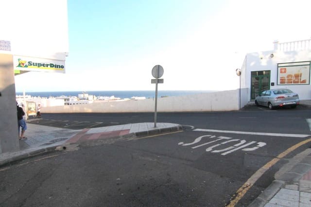 Erhverv til salg i Puerto del Carmen, Tías - € 420.000 (Ref: 8116742)