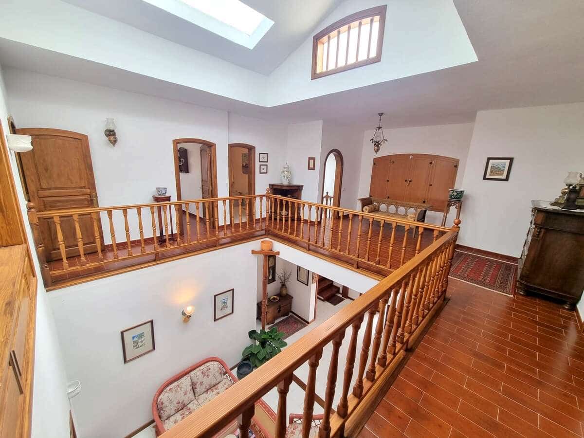 4 soveværelse Finca/Landehus til salg i Macher med garage - € 860.000 (Ref: 8220041)