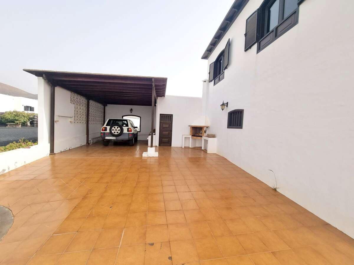 4 soveværelse Finca/Landehus til salg i Macher med garage - € 860.000 (Ref: 8220041)