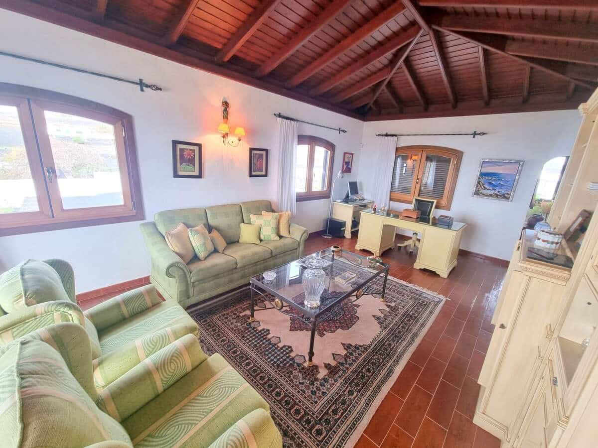 4 soveværelse Finca/Landehus til salg i Macher med garage - € 860.000 (Ref: 8220041)