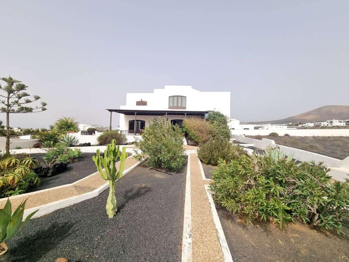 4 soveværelse Finca/Landehus til salg i Macher med garage - € 860.000 (Ref: 8220041)