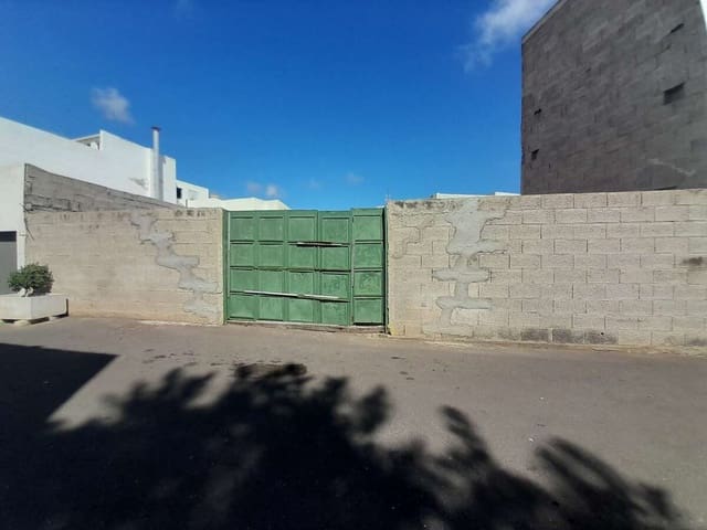 2 bedroom Finca/Country House for sale in San Bartolomé - € 189,900 (Ref: 8449754)