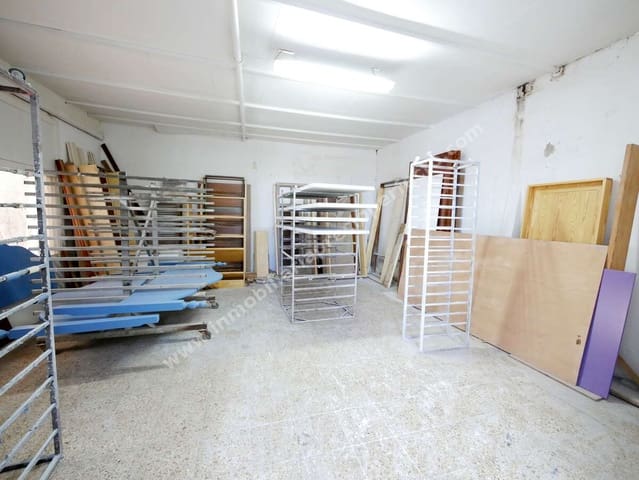 Erhverv til salg i Arrecife - € 392.000 (Ref: 8576085)