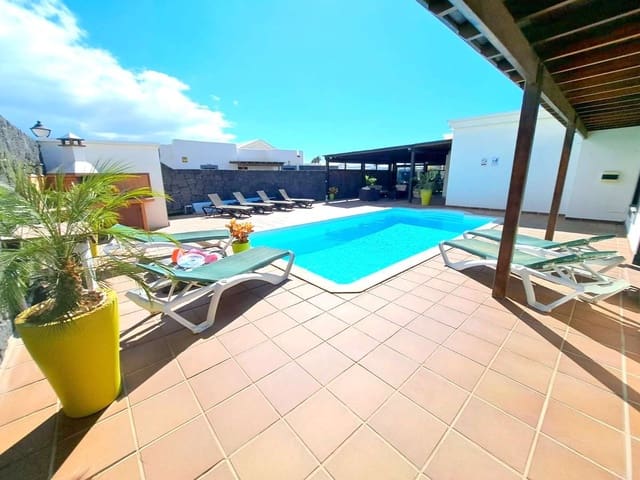 4 soveværelse Villa til salg i Playa Blanca, Yaiza med swimmingpool garage - € 849.000 (Ref: 8634106)