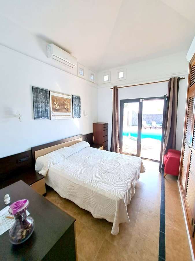 4 soveværelse Villa til salg i Playa Blanca med swimmingpool garage - € 849.000 (Ref: 8634106)