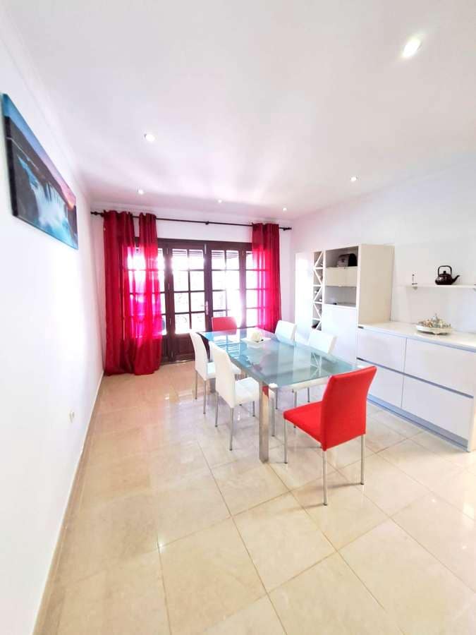 4 soveværelse Villa til salg i Playa Blanca med swimmingpool garage - € 849.000 (Ref: 8634106)