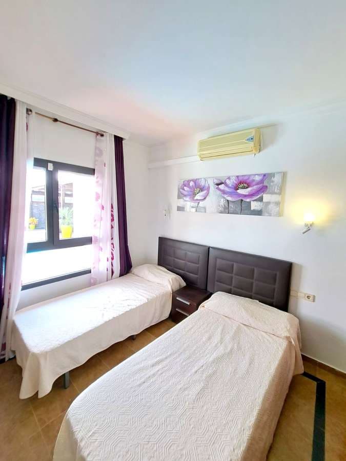 4 soveværelse Villa til salg i Playa Blanca med swimmingpool garage - € 849.000 (Ref: 8634106)