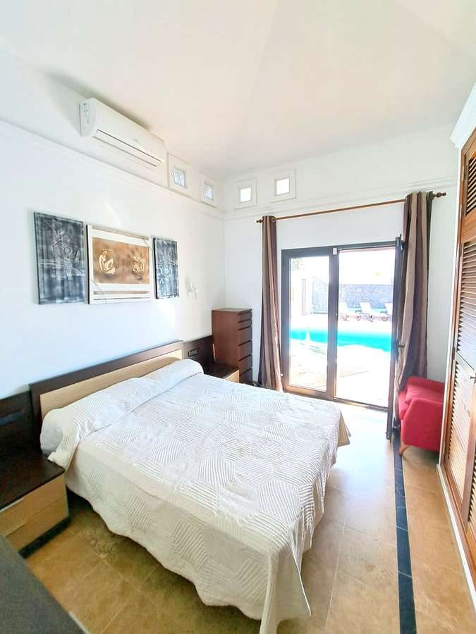 4 soveværelse Villa til salg i Playa Blanca med swimmingpool garage - € 849.000 (Ref: 8634106)