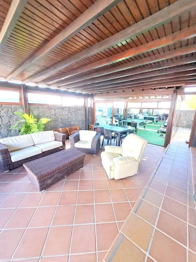 4 soveværelse Villa til salg i Playa Blanca med swimmingpool garage - € 849.000 (Ref: 8634106)