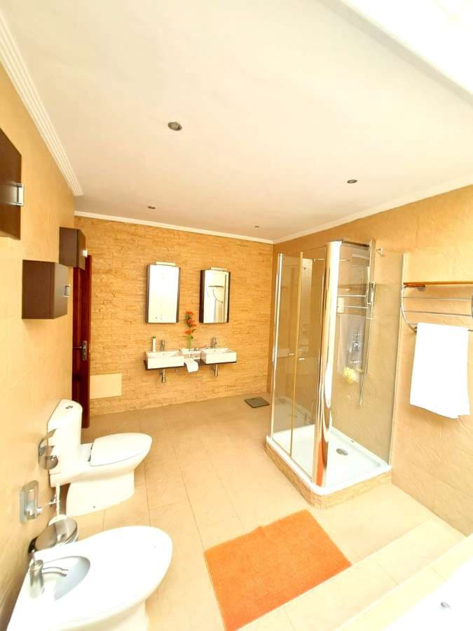 4 soveværelse Villa til salg i Playa Blanca med swimmingpool garage - € 849.000 (Ref: 8634106)