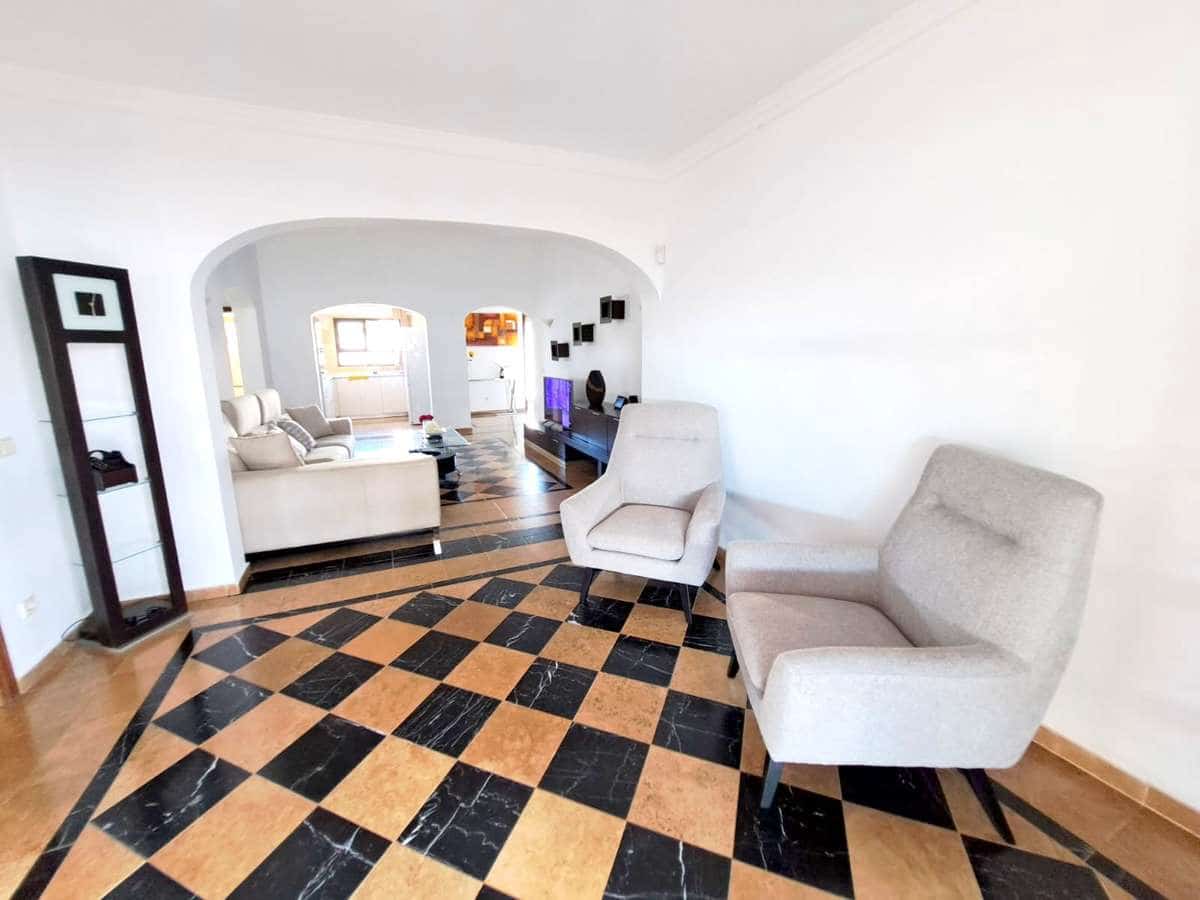 4 soveværelse Villa til salg i Playa Blanca med swimmingpool garage - € 849.000 (Ref: 8634106)