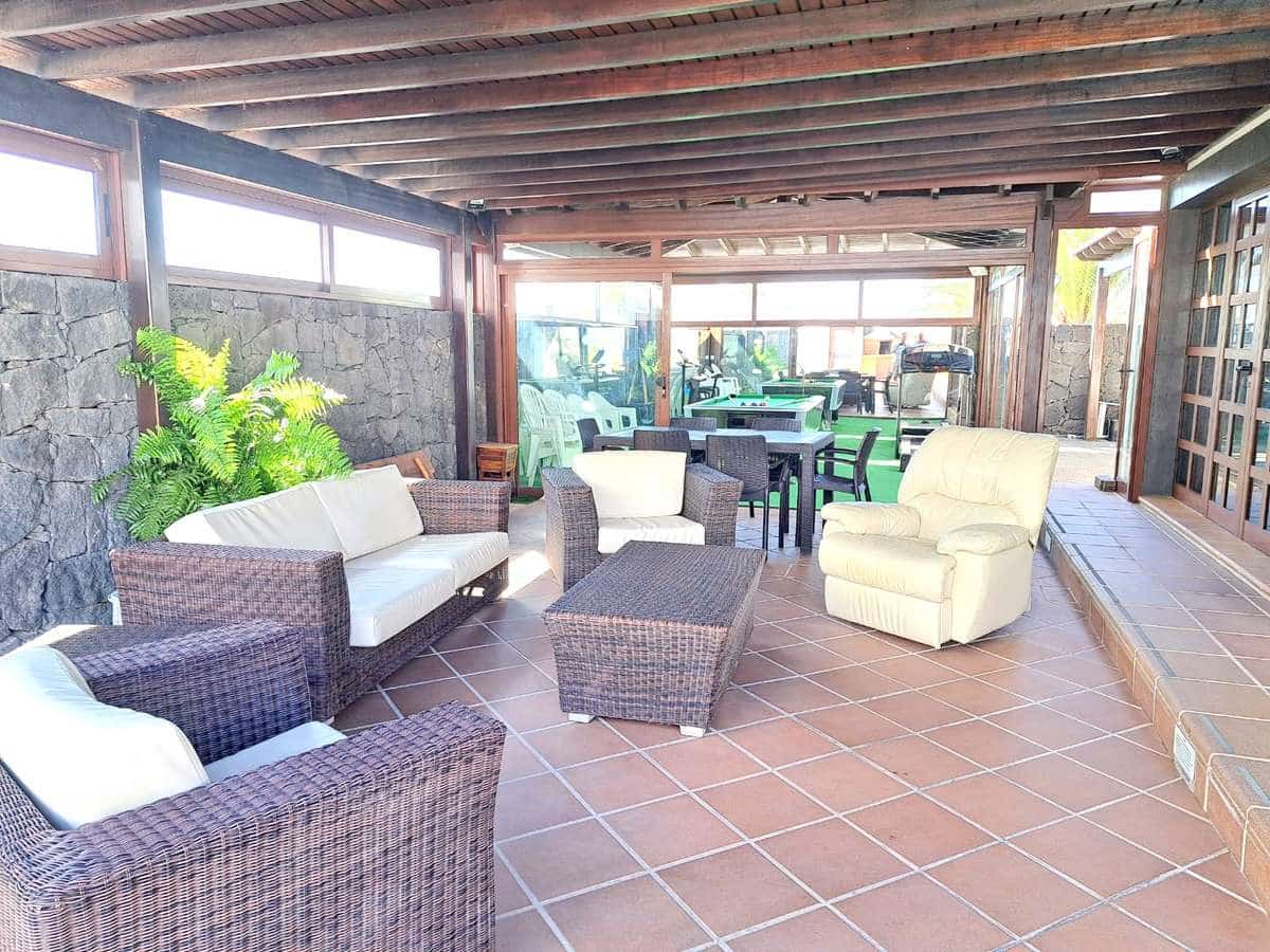4 soveværelse Villa til salg i Playa Blanca med swimmingpool garage - € 849.000 (Ref: 8634106)