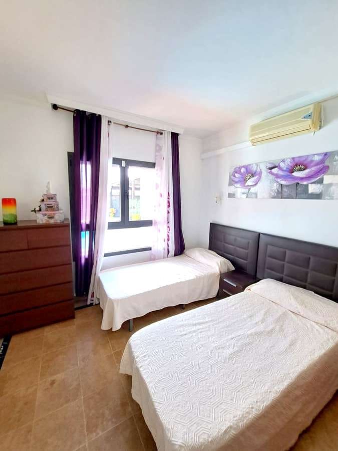 4 quarto Moradia para venda em Playa Blanca com piscina garagem - 849 000 € (Ref: 8634106)