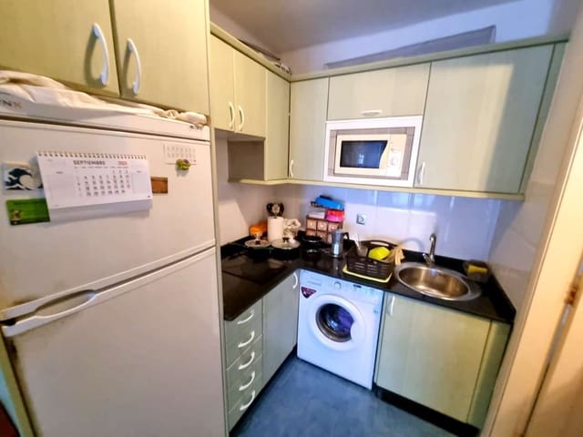 Studio te koop in Puerto del Carmen, Tías met zwembad - € 150.000 (Ref: 8664959)