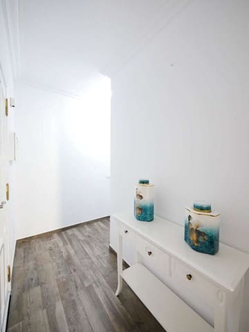 4 soveværelse Lejlighed til salg i Arrecife med garage - € 299.000 (Ref: 8775743)