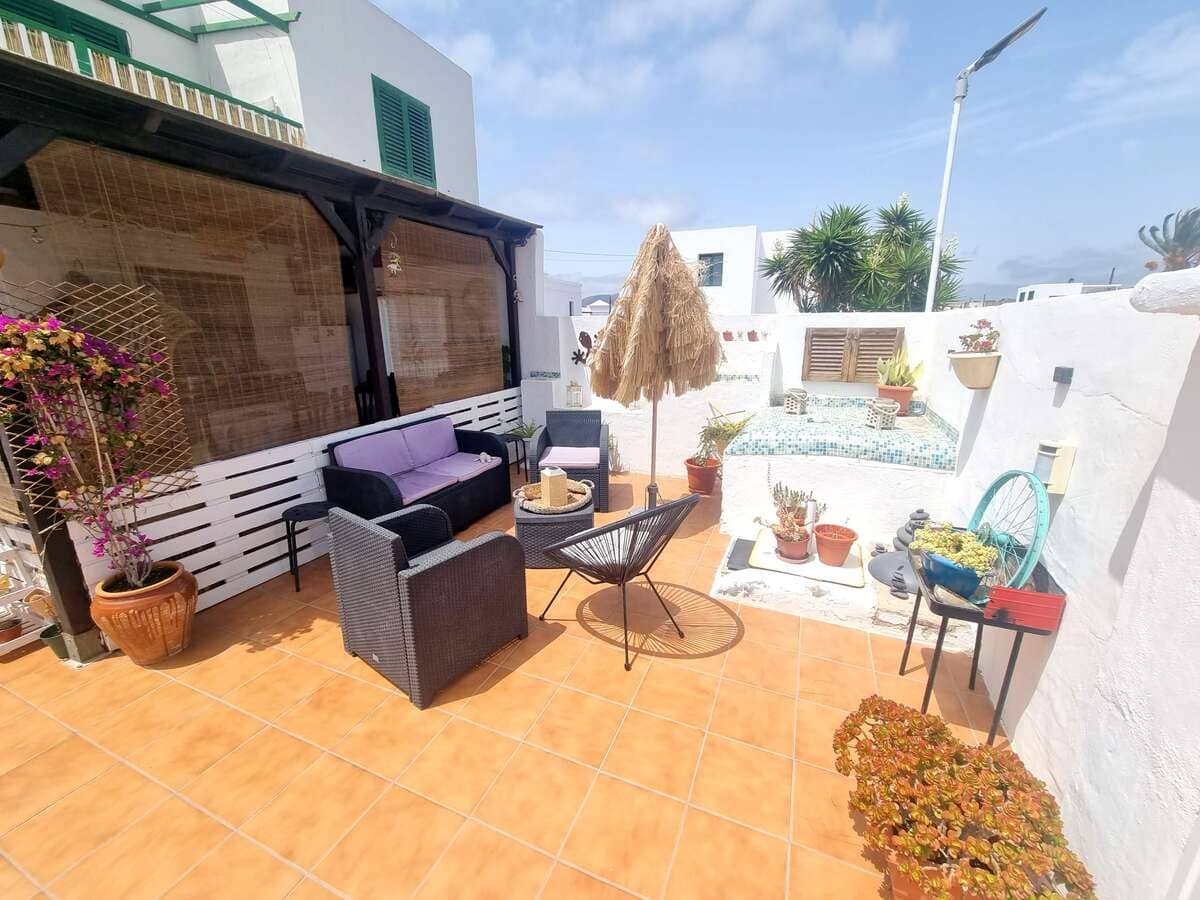 2 soveværelse Lejlighed til salg i Yaiza med swimmingpool garage - € 265.000 (Ref: 9097805)