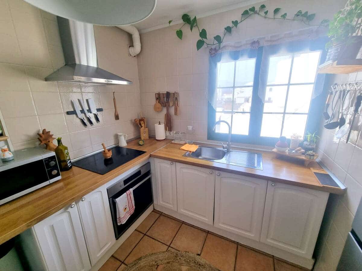 2 soveværelse Lejlighed til salg i Yaiza med swimmingpool garage - € 265.000 (Ref: 9097805)