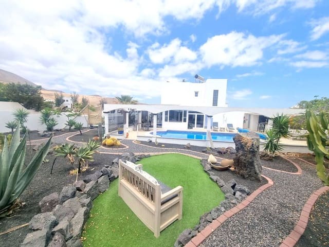 3 soveværelse Finca/Landehus til salg i Tías med swimmingpool garage - € 880.000 (Ref: 9163345)