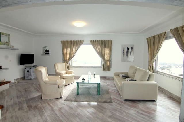 9 soveværelse Villa til salg i La Asomada, Tías med swimmingpool - € 1.499.000 (Ref: 9228194)