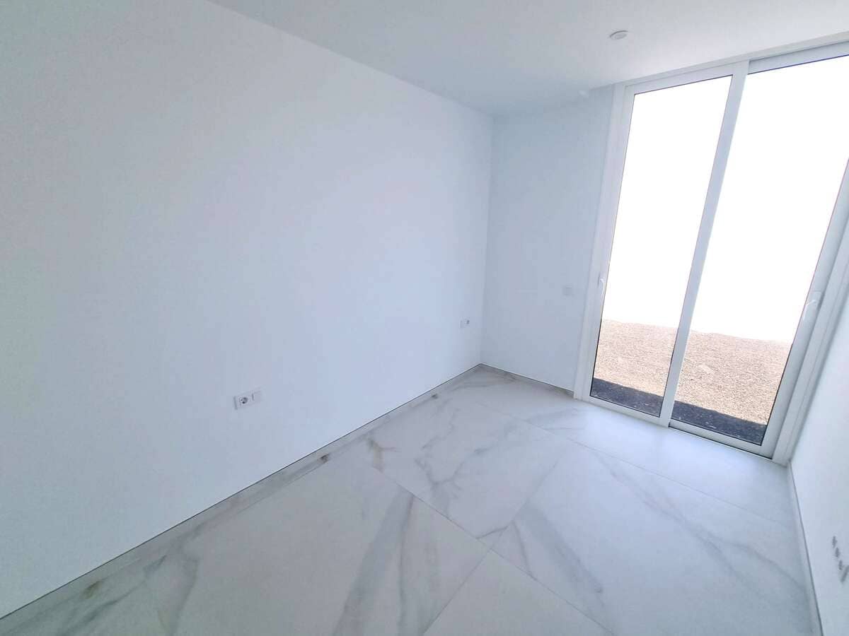 3 soveværelse Villa til salg i Charco del Palo med swimmingpool garage - € 500.000 (Ref: 9280679)