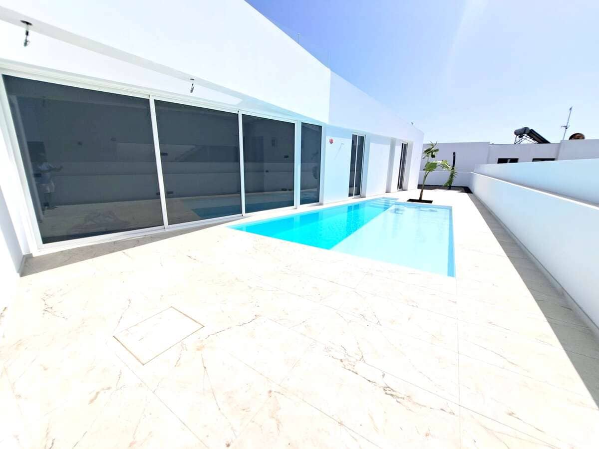 3 soveværelse Villa til salg i Charco del Palo med swimmingpool garage - € 500.000 (Ref: 9280679)