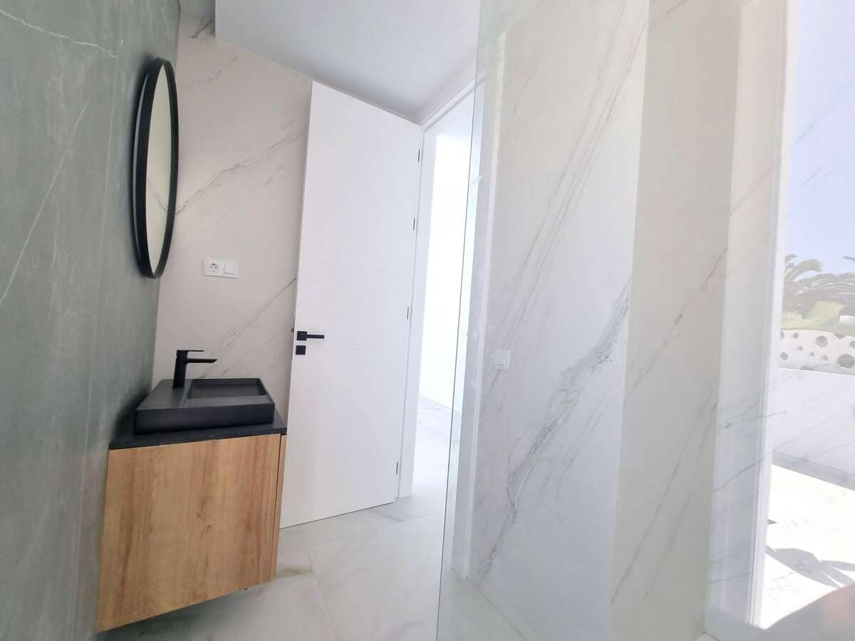 3 soveværelse Villa til salg i Charco del Palo med swimmingpool garage - € 500.000 (Ref: 9280679)