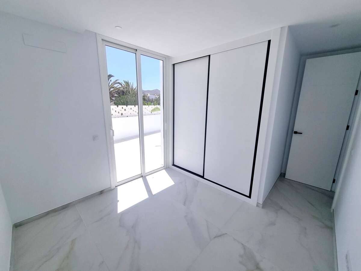 3 soveværelse Villa til salg i Charco del Palo med swimmingpool garage - € 500.000 (Ref: 9280679)