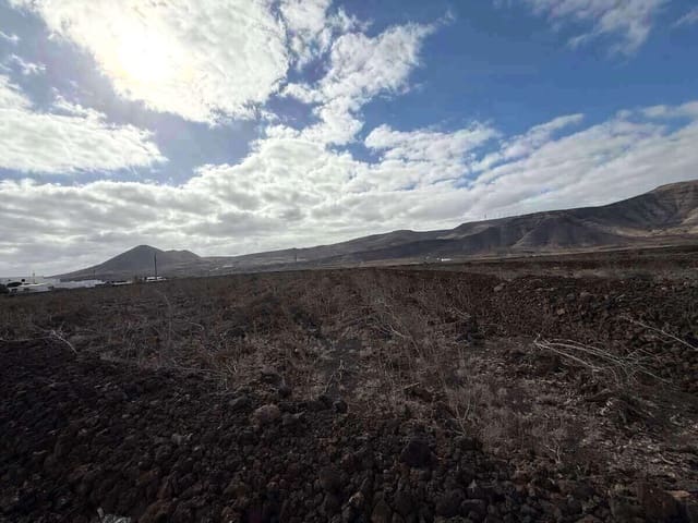 Tontti myytävänä paikassa Guatiza, Teguise - 106 390 € (Ref: 9310348)