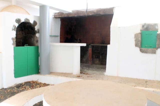 5 bedroom Finca/Country House for sale in Ye, Haría - € 600,000 (Ref: 9334283)