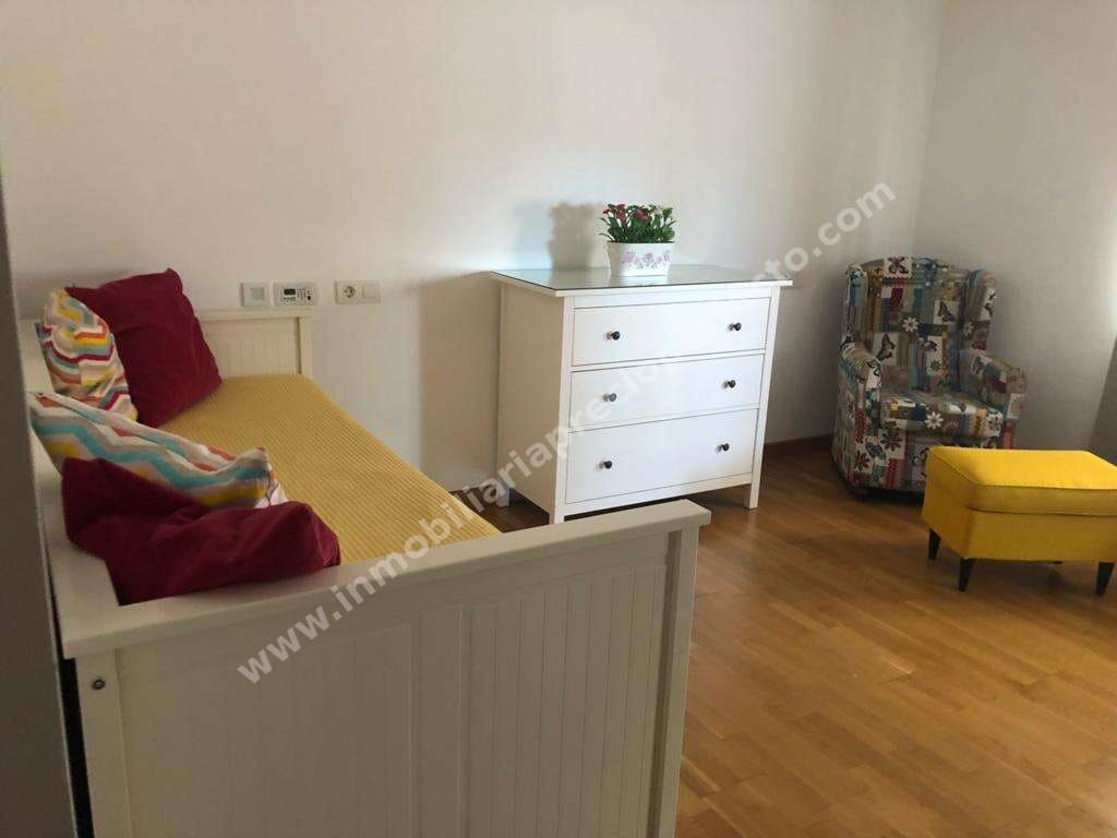 2 bedroom Flat for sale in Arrecife with garage - € 280,000 (Ref: 9334284)