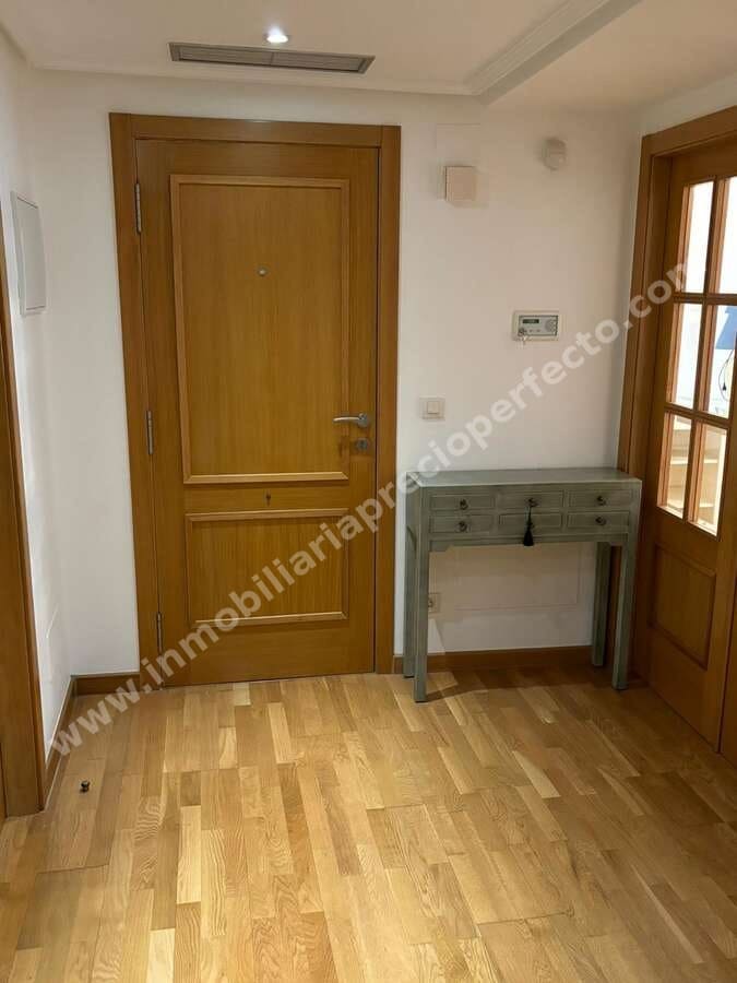 2 bedroom Flat for sale in Arrecife with garage - € 280,000 (Ref: 9334284)