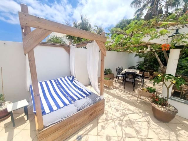 3 bedroom Finca/Country House for sale in Tías with pool garage - € 830,000 (Ref: 9384994)