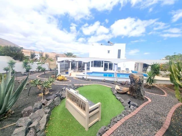3 Zimmer Finca/Landgut zu verkaufen in Tías mit Pool Garage - 830.000 € (Ref: 9384994)