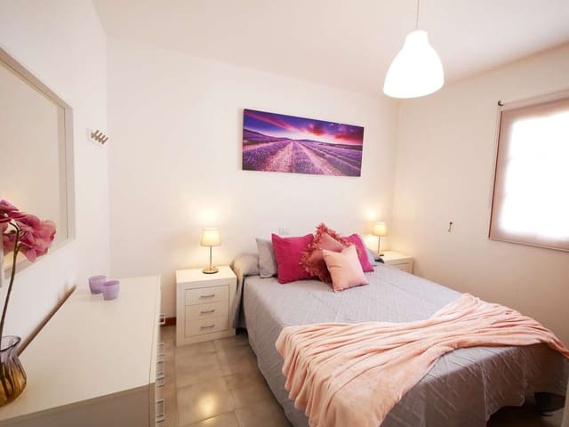 2 soveværelse Lejlighed til salg i Playa Honda, San Bartolomé - € 239.000 (Ref: 9400389)