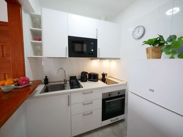 2 soveværelse Lejlighed til salg i Playa Honda, San Bartolomé - € 239.000 (Ref: 9400389)