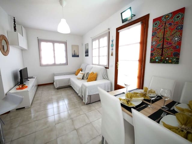 2 soveværelse Lejlighed til salg i Playa Honda, San Bartolomé - € 239.000 (Ref: 9400389)