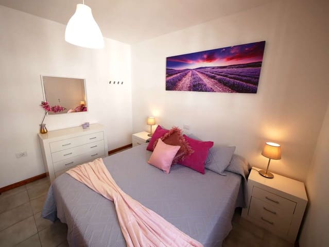 2 soveværelse Lejlighed til salg i Playa Honda, San Bartolomé - € 239.000 (Ref: 9400389)