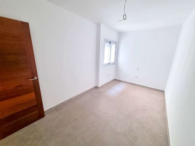 3 soveværelse Lejlighed til salg i Arrecife - € 240.000 (Ref: 9402890)